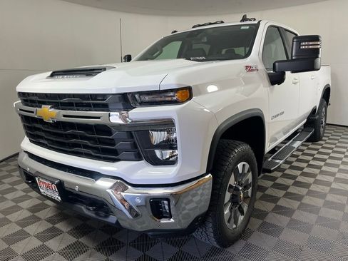 New 2026 Chevrolet Silverado 2500 LT image 13