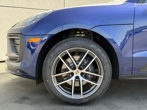 Used 2025 Porsche Macan image 11