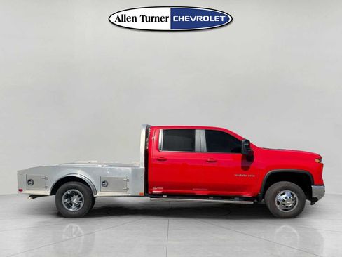 Used 2025 Chevrolet Silverado 3500 LT w/ Convenience Package image 3
