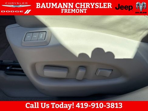 Used 2015 Cadillac SRX Luxury w/ Driver Awareness Package FWD image 50