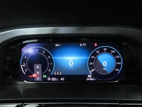 Certified 2024 Volkswagen Atlas Cross Sport SE image 32