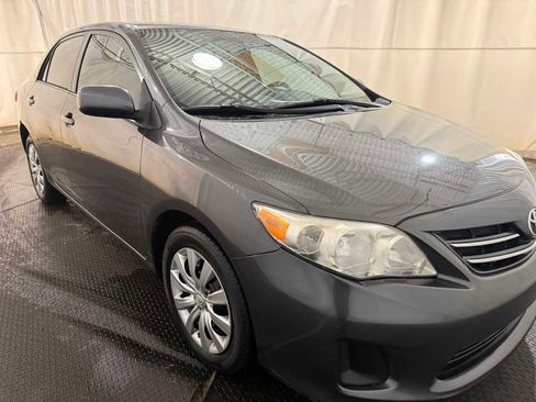 Used 2013 Toyota Corolla LE image 10