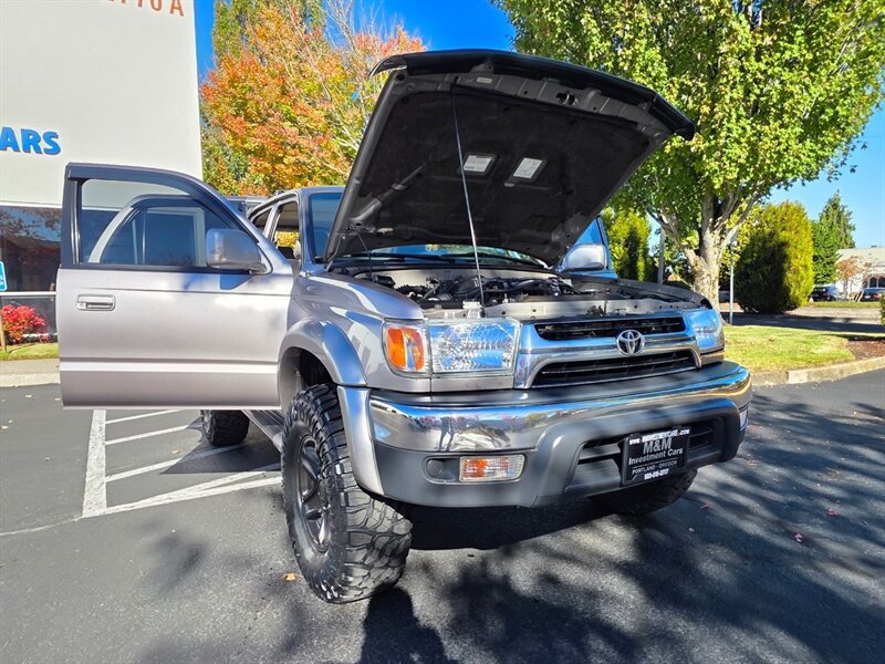 Used 2001 Toyota 4Runner SR5 AWD/4WD image 26