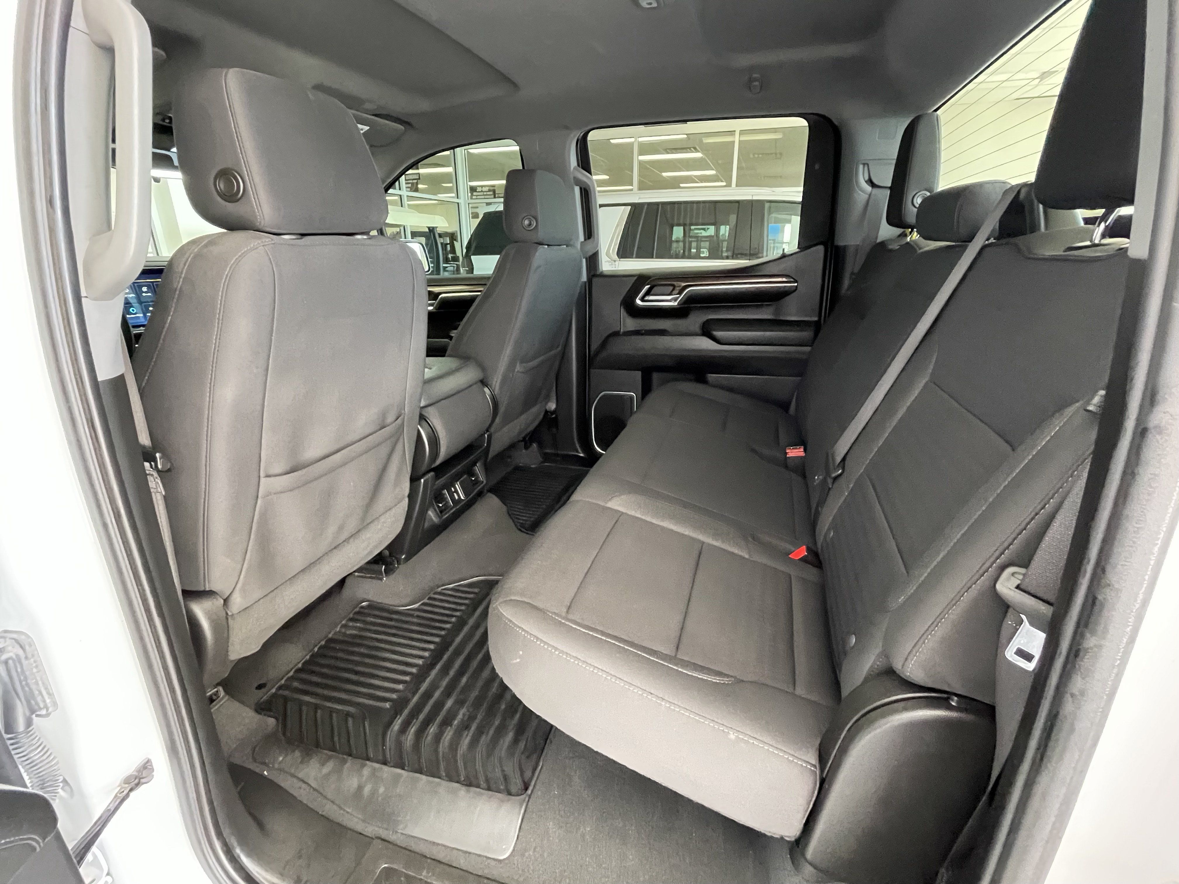 Certified 2023 Chevrolet Silverado 1500 LT w/ Z71 Off-Road Package AWD/4WD image 18