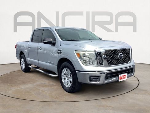 Used 2017 Nissan Titan SV RWD image 7