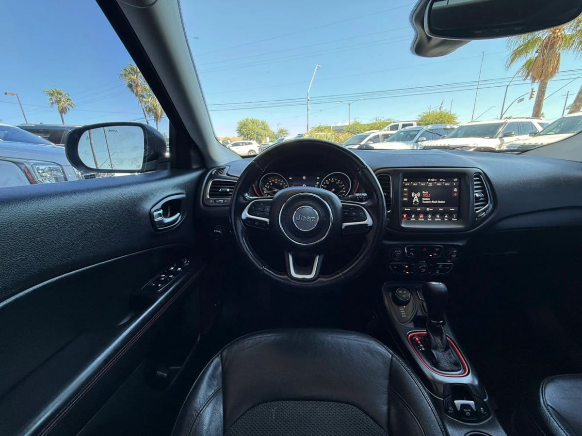 Used 2017 Jeep Compass Trailhawk AWD/4WD image 52