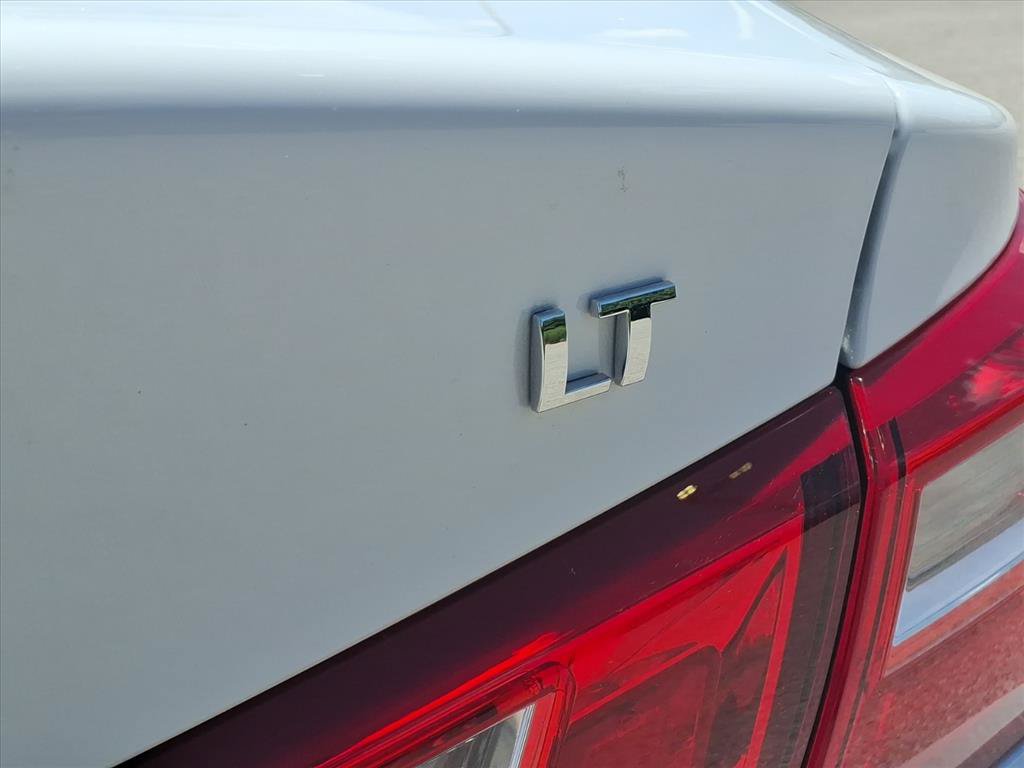 Used 2025 Chevrolet Malibu LT FWD image 26