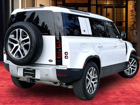 Used 2020 Land Rover Defender 110 HSE image 12