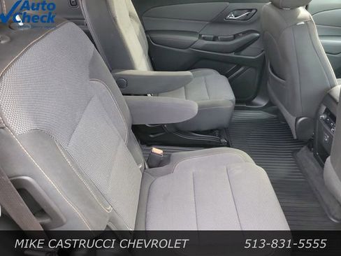 Used 2020 Chevrolet Traverse LT FWD image 28