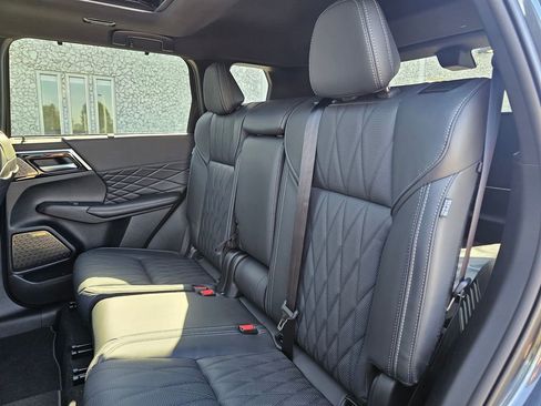New 2026 Mitsubishi Outlander 4WD Plug-In Hybrid image 14