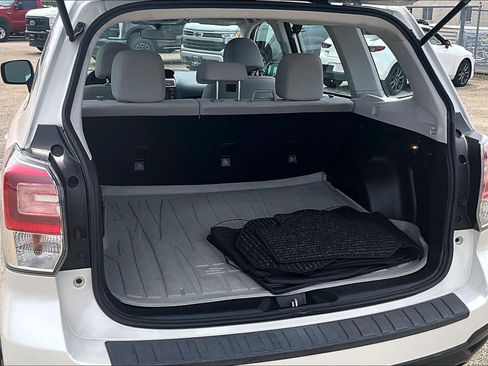 Used 2018 Subaru Forester 2.5i w/ Protection Package #1 AWD/4WD image 19