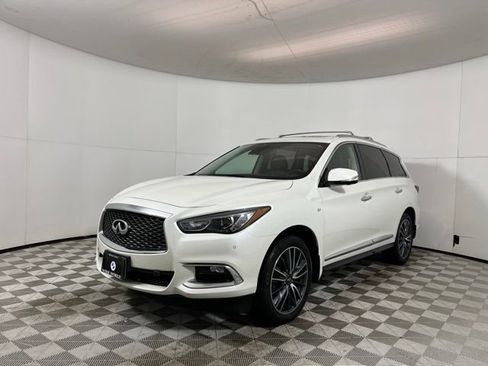Used 2017 INFINITI QX60 Luxe w/ Deluxe Technology Package image 3