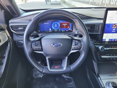 Used 2022 Ford Explorer ST w/ Equipment Group 401A AWD/4WD image 19