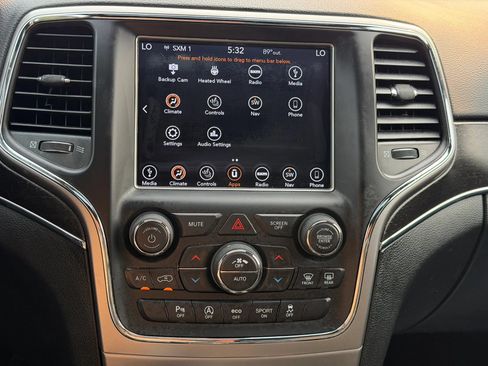 Used 2018 Jeep Grand Cherokee Limited AWD/4WD image 19