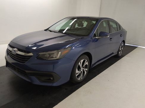 Used 2022 Subaru Legacy Premium AWD/4WD image 2