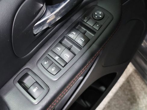 Used 2017 Dodge Grand Caravan GT image 13
