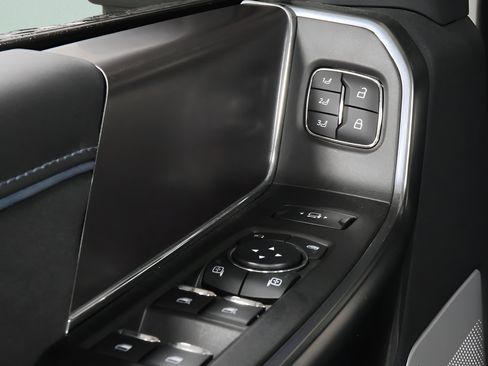 Used 2026 Ford F250 Platinum AWD/4WD image 23