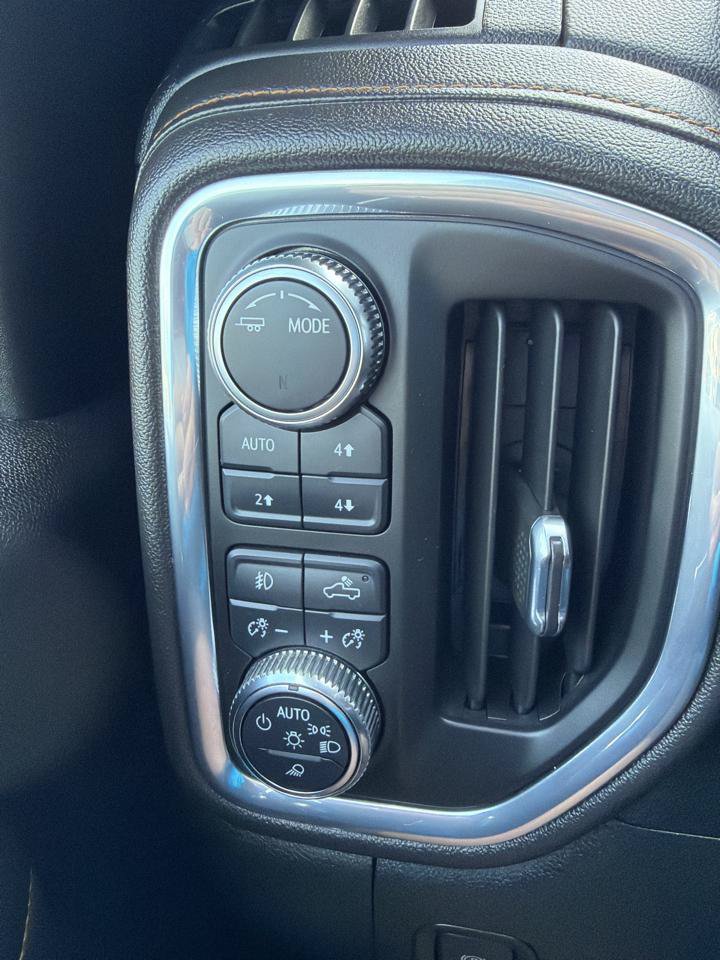 Used 2023 GMC Sierra 2500 AT4 w/ AT4 Premium Plus Package AWD/4WD image 18