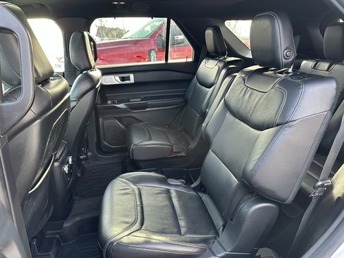 Used 2020 Ford Explorer ST w/ Premium Technology Package image 9