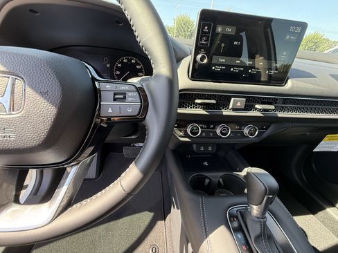 New 2026 Honda HR-V EX-L image 24