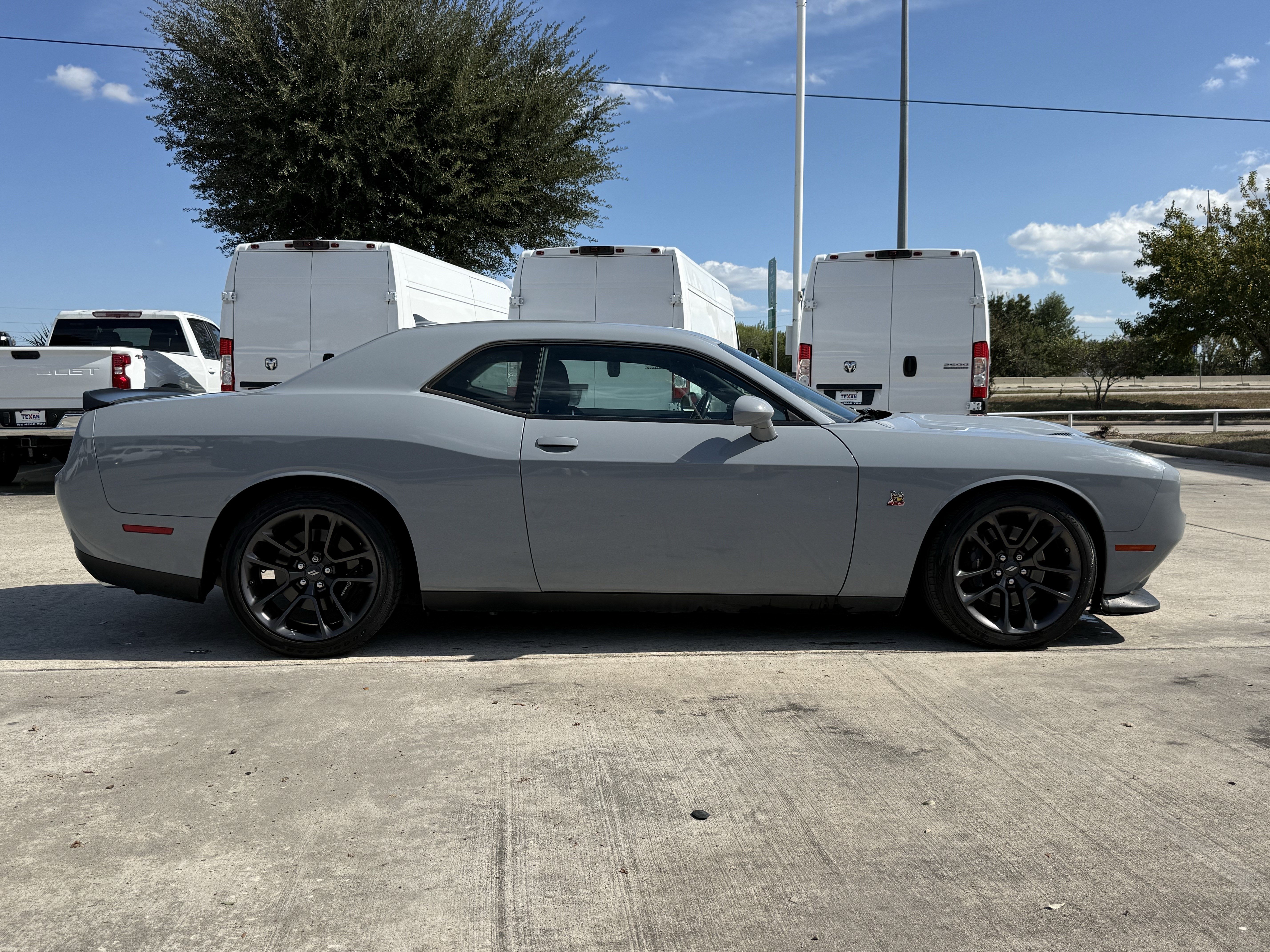 Used 2021 Dodge Challenger R/T Scat Pack RWD image 3