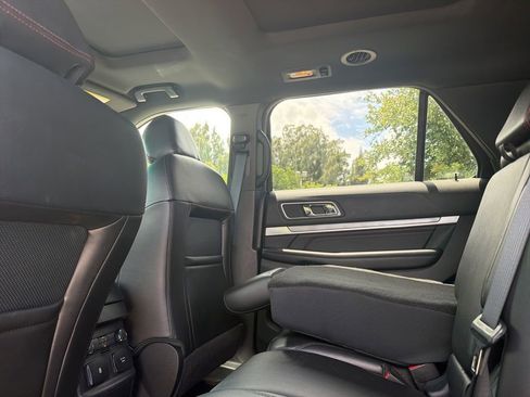Used 2017 Ford Explorer Sport w/ Equipment Group 401A AWD/4WD image 9