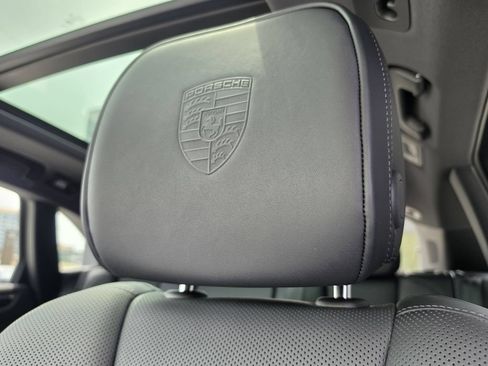 New 2026 Porsche Macan AWD/4WD image 18