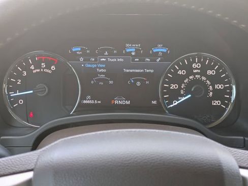 Used 2018 Ford F150 Lariat w/ Equipment Group 502A Luxury image 26