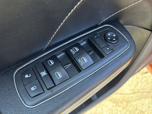 Used 2011 Dodge Charger R/T image 14