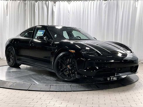 New 2026 Porsche Taycan image 9