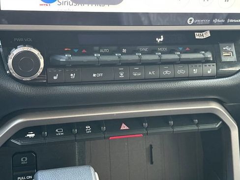 Used 2024 Toyota Tundra Limited image 23