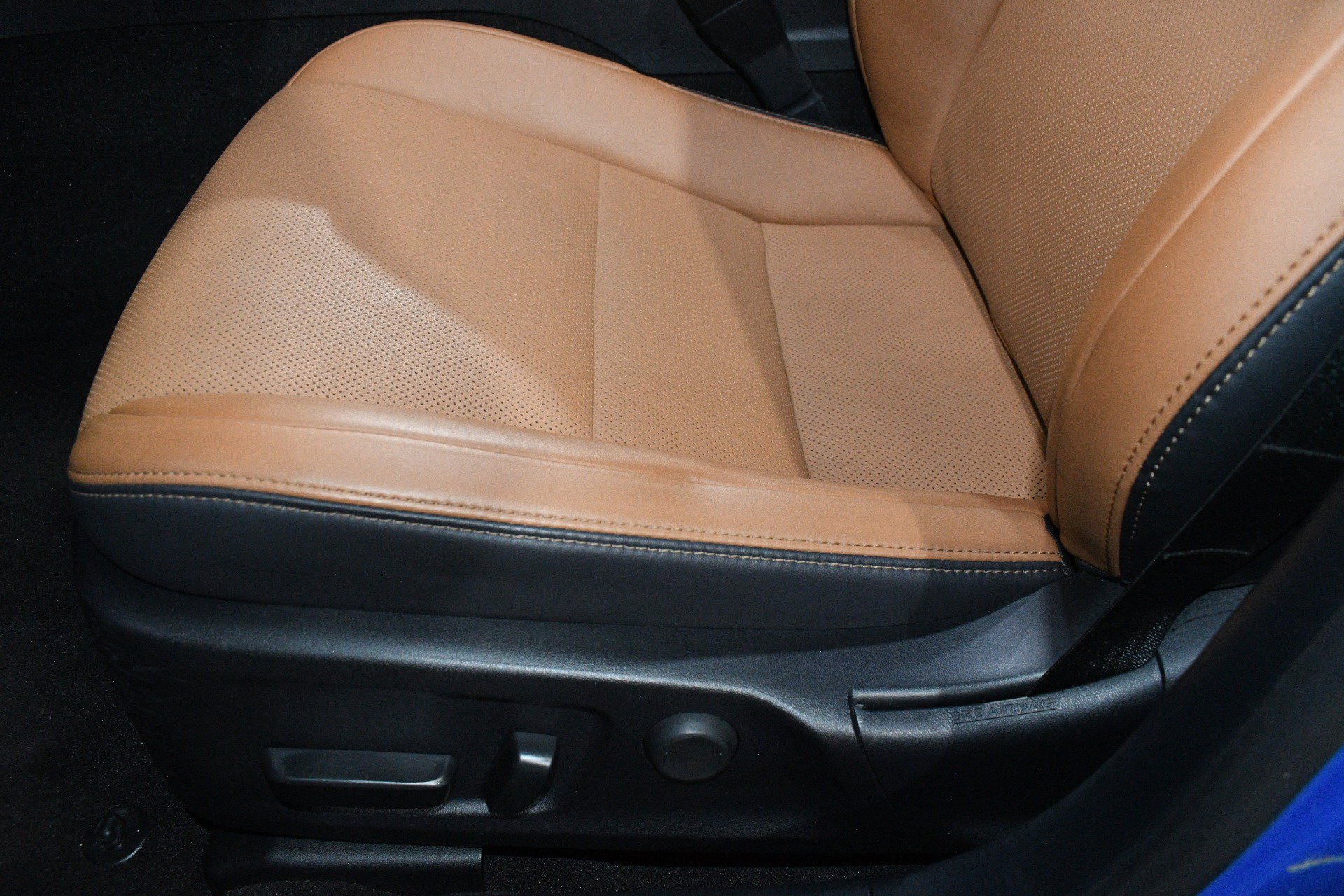 Used 2023 Lexus IS 300 w/ Premium Package RWD image 13