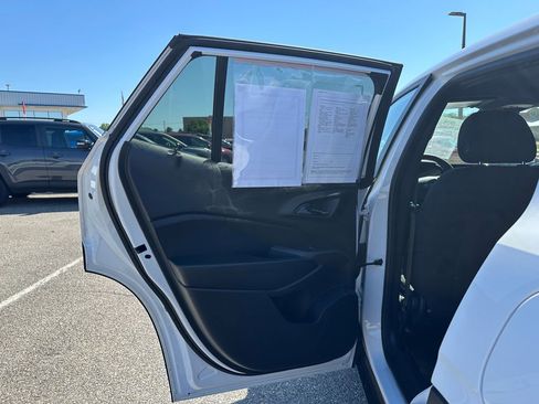Certified 2024 Chevrolet Trax RS w/ Driver Confidence Package FWD image 9