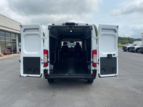 Used 2025 RAM ProMaster 2500 w/ Convenience Group FWD image 24
