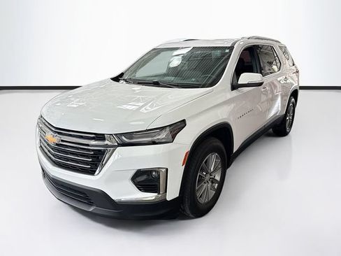 Used 2023 Chevrolet Traverse LT FWD image 1