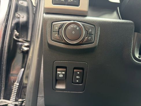 Used 2020 Ford F150 Lariat w/ Equipment Group 502A Luxury image 24