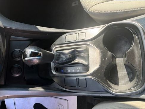 Used 2018 Hyundai Santa Fe Sport FWD image 18