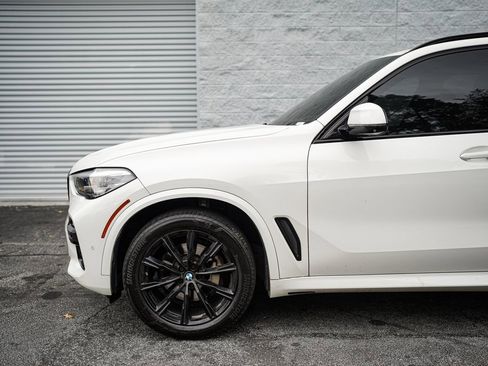 Used 2019 BMW X5 xDrive40i w/ M Sport Package image 10