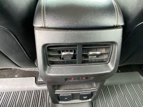 Used 2018 Ford Edge Titanium w/ Equipment Group 301A AWD/4WD image 14
