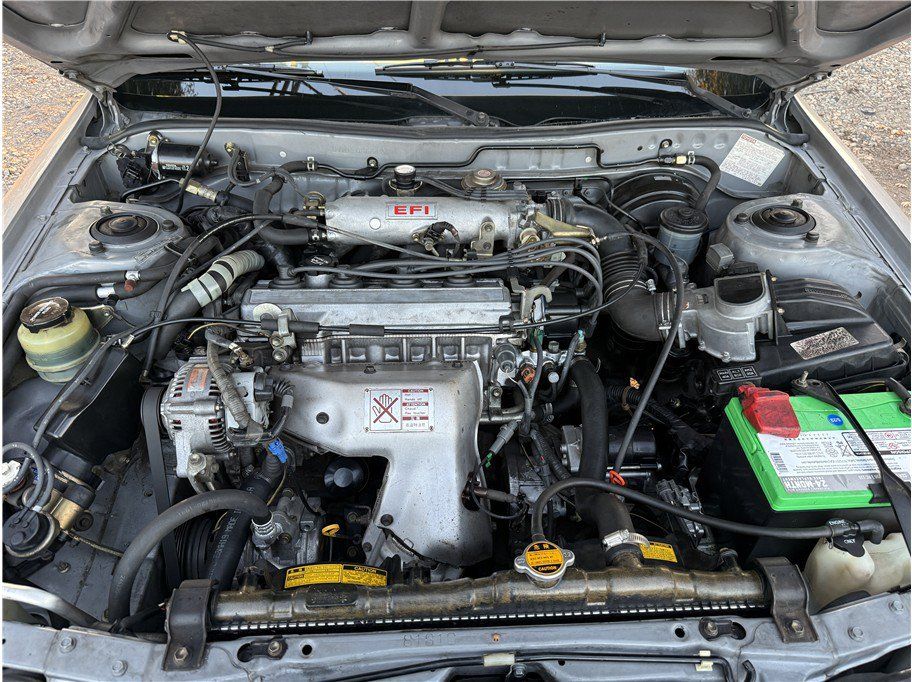 Used 1989 Toyota Camry Deluxe FWD image 14