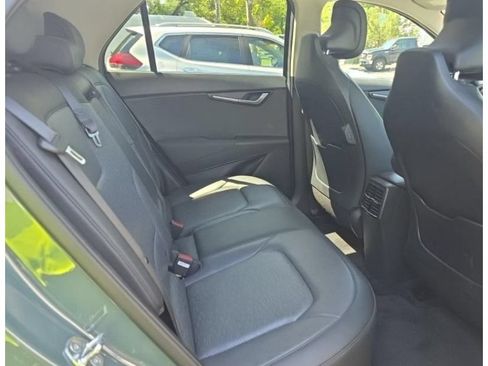 Used 2023 Kia Niro Wave FWD image 6
