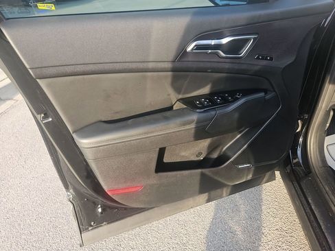 Used 2023 Kia Sportage SX image 17