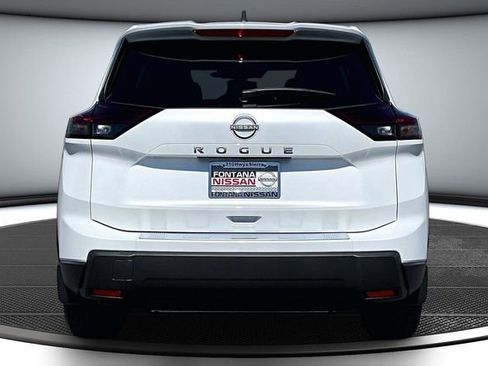 New 2026 Nissan Rogue SV image 4