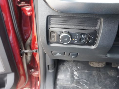 Used 2025 Ford F250 Lariat AWD/4WD image 16