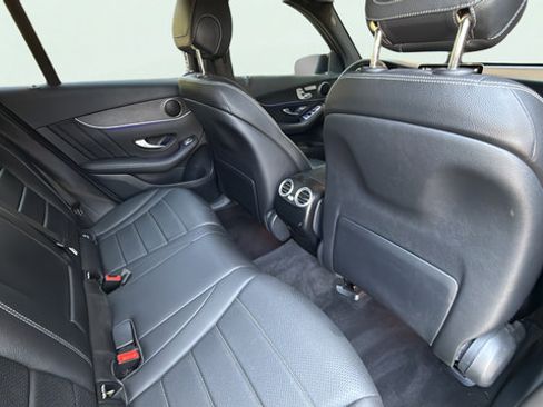 Used 2022 Mercedes-Benz GLC 300 4MATIC image 25