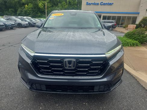 Used 2025 Honda CR-V EX image 2