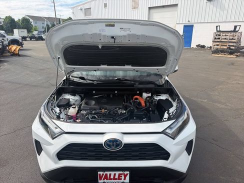 Used 2023 Toyota RAV4 XLE AWD/4WD image 35