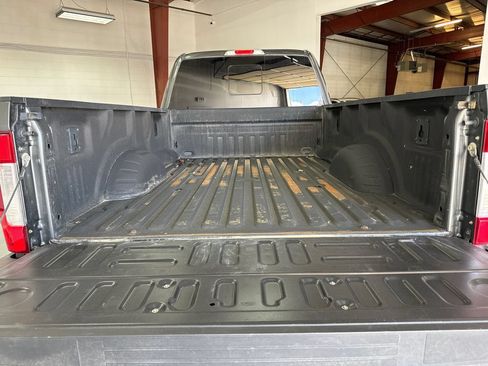 Used 2019 Ford F250 Lariat w/ Lariat Value Package AWD/4WD image 16