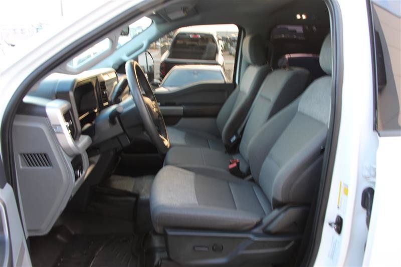 Used 2025 Ford F250 XLT w/ Black Appearance Package AWD/4WD image 18