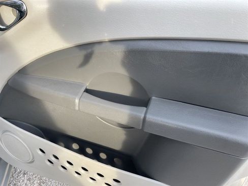 Used 2006 Chrysler PT Cruiser image 16